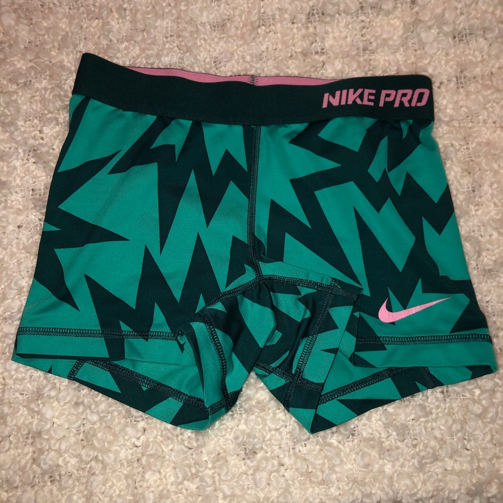 nike pro